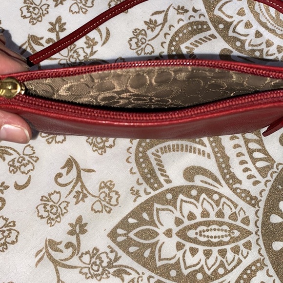 Coach leatherwear EST 1941 wristlet handbag color red 👍🏽 - Picture 8 of 9